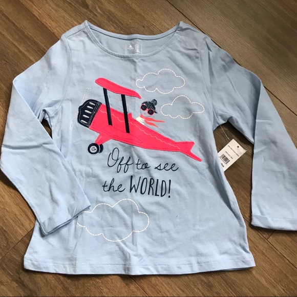 3/$25🦊NWT GAP Long sleeve T - Picture 1 of 3